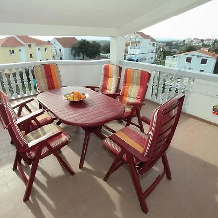 In With Terrace, Air Conditioning, Wifi, Washing Machine *