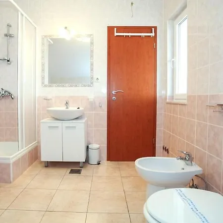 In With Terrace, Air Conditioning, Wifi, Washing Machine Apartament Pakoštane